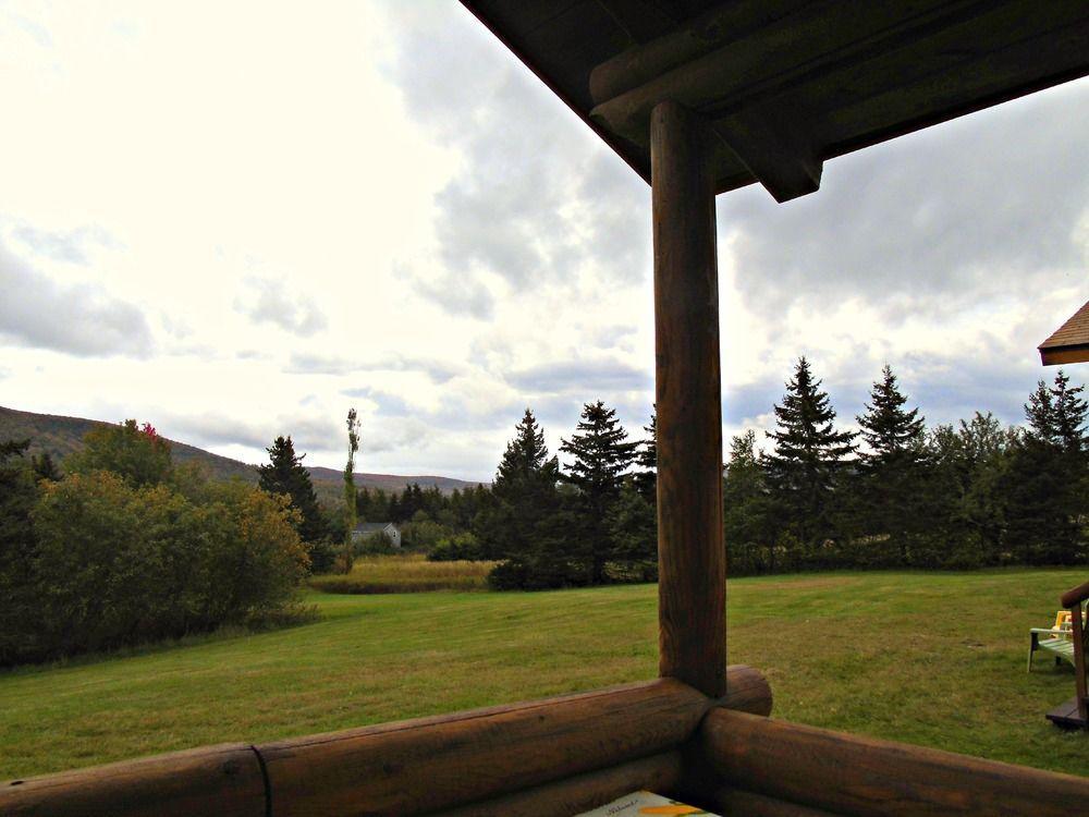 Cajun Cedar Log Cottages Margaree Forks Exterior photo